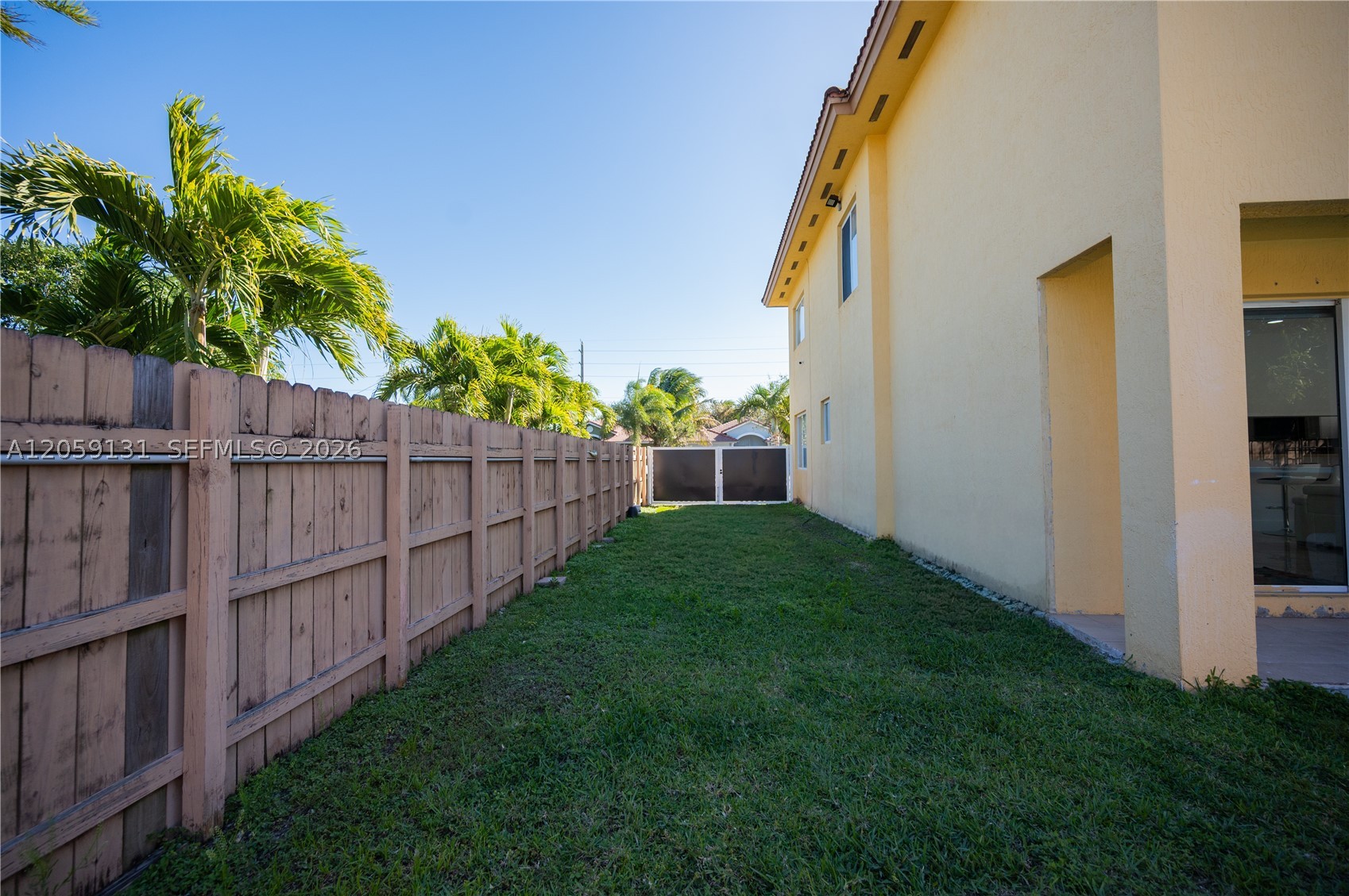 VILLAS AT THE RENAISSANCE - Residential