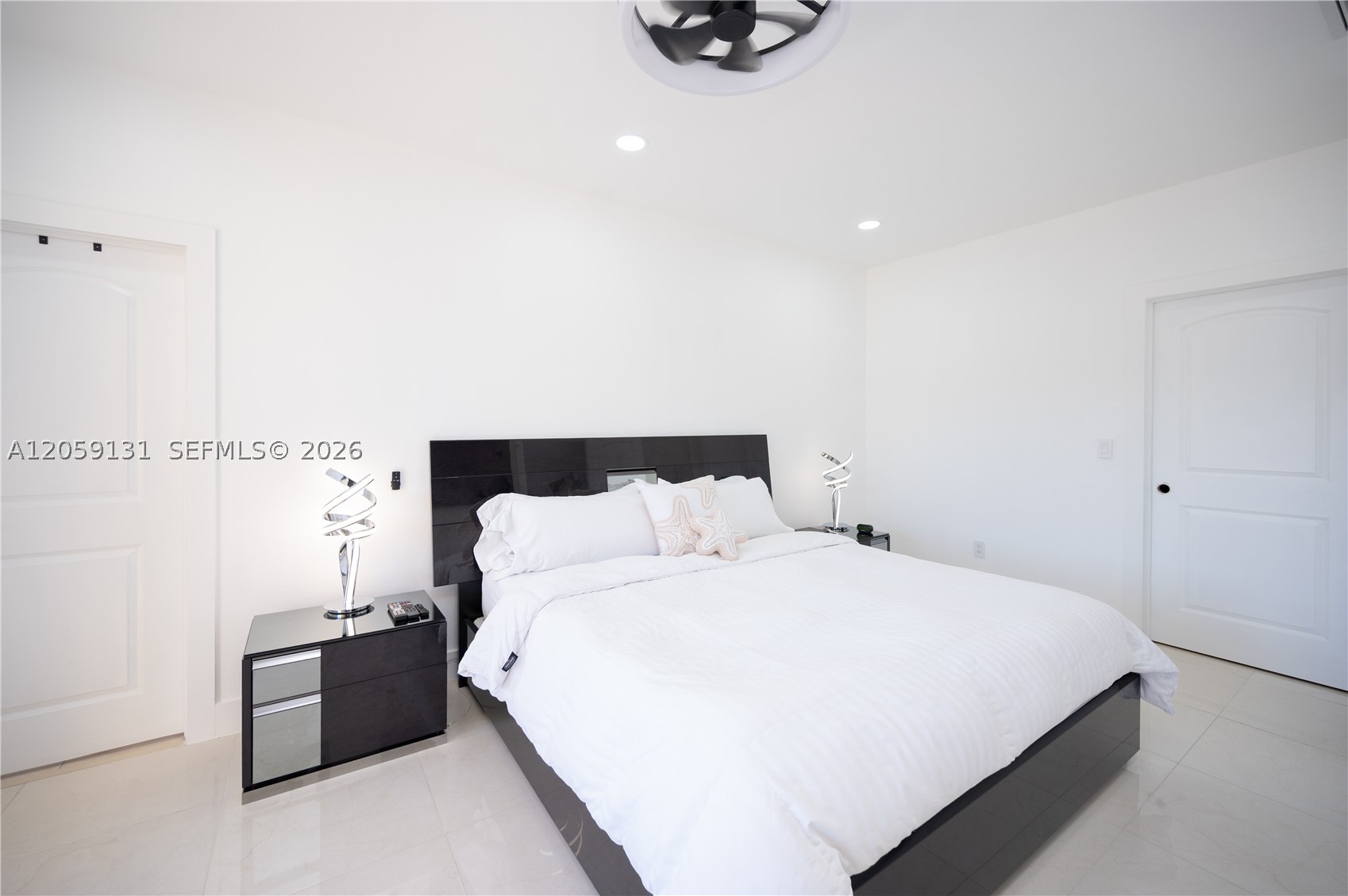 VILLAS AT THE RENAISSANCE - Residential