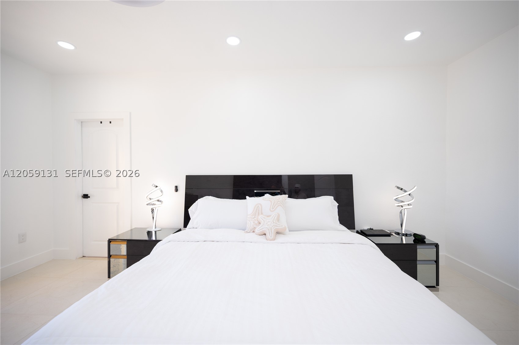 VILLAS AT THE RENAISSANCE - Residential