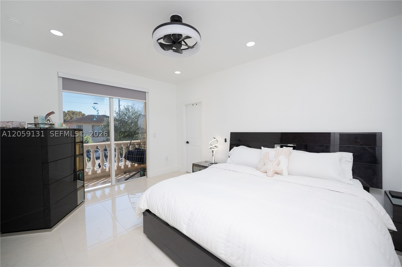 VILLAS AT THE RENAISSANCE - Residential