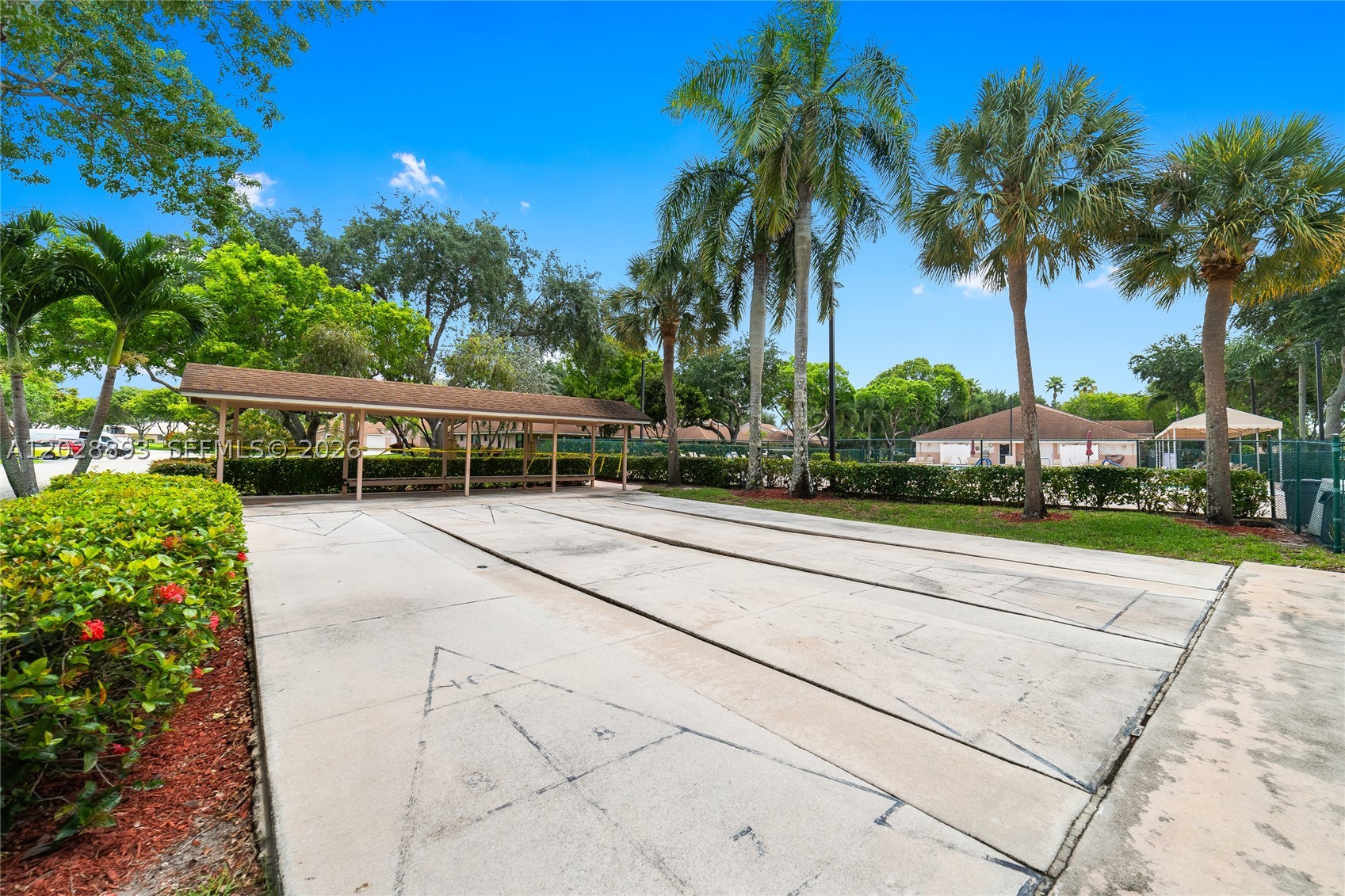 WHISPER WALK CONDOS - Residential