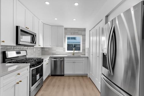 SNAPPER CREEK TOWNHOUSES - Residential Lease