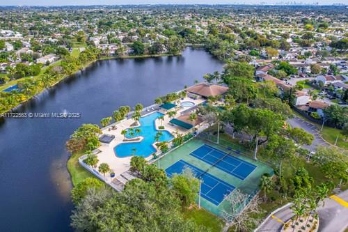 SNAPPER CREEK TOWNHOUSES - Residential Lease