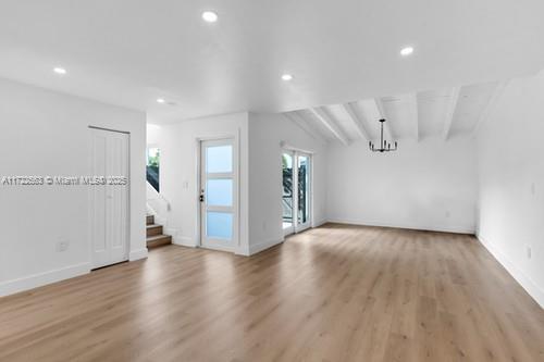 SNAPPER CREEK TOWNHOUSES - Residential Lease