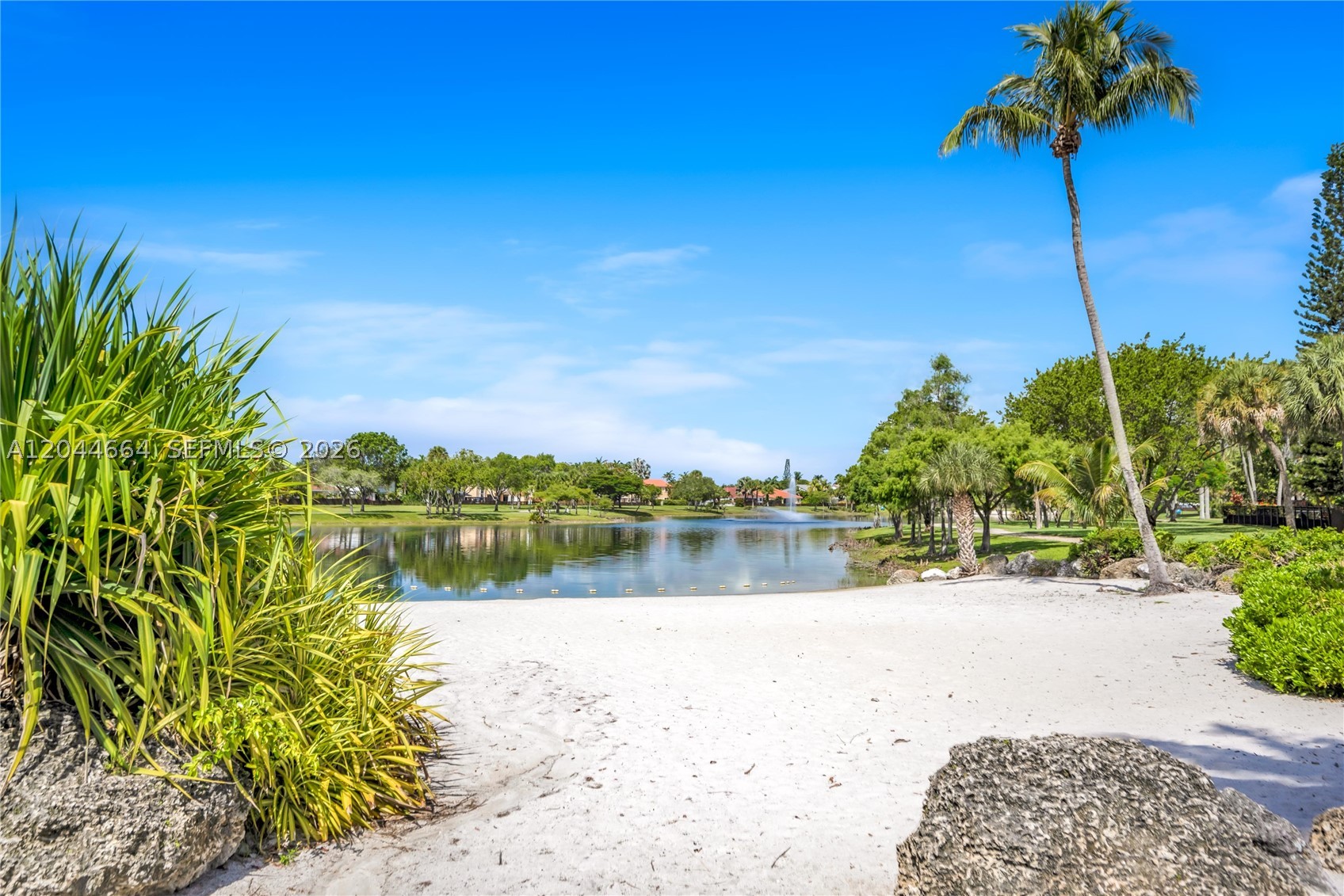 ROYAL PALM PLACE - Residential