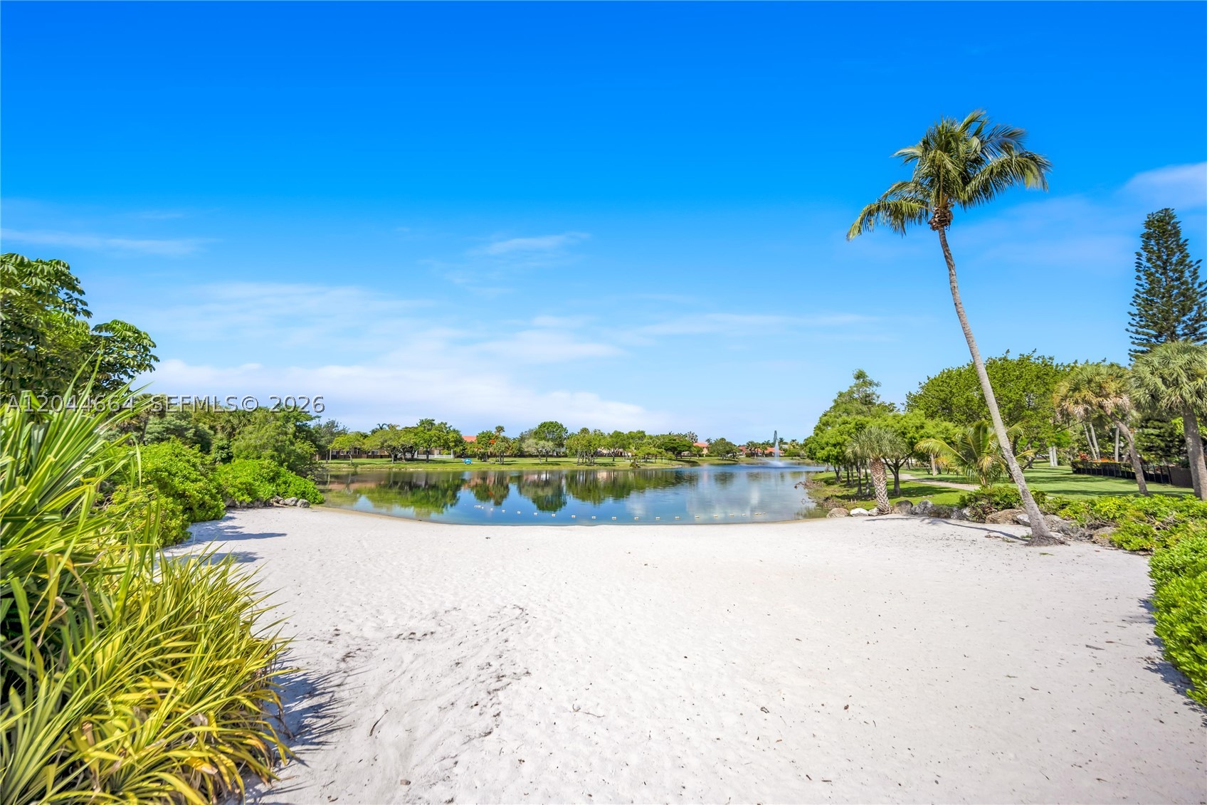 ROYAL PALM PLACE - Residential