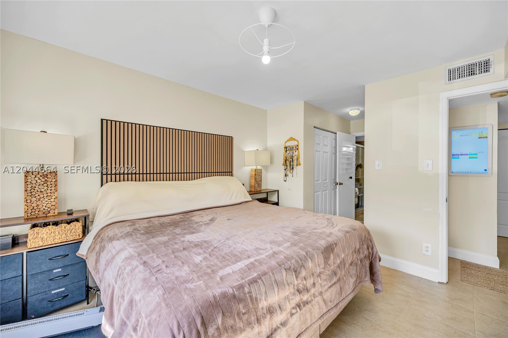 ROYAL PALM PLACE - Residential