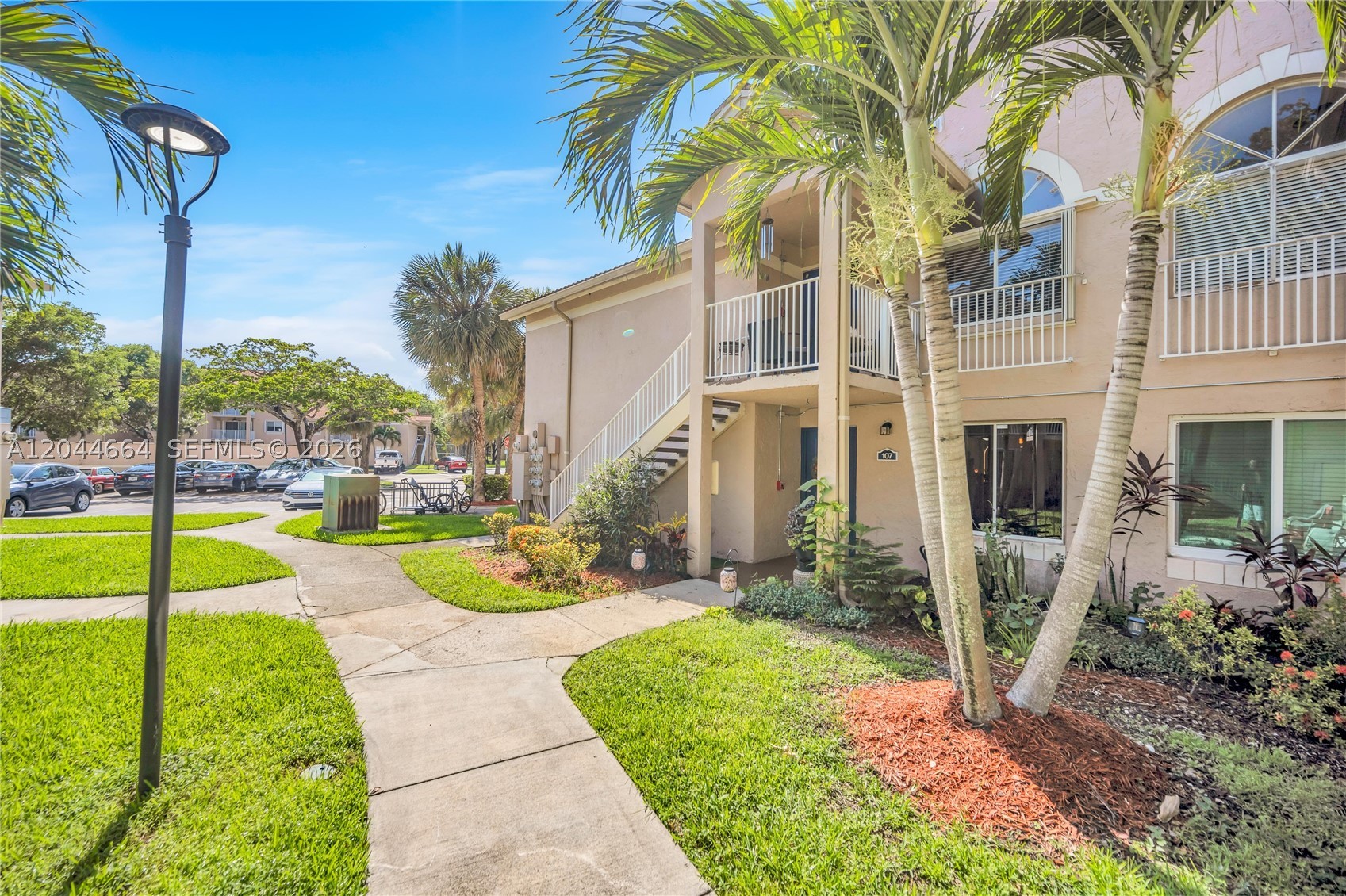 ROYAL PALM PLACE - Residential