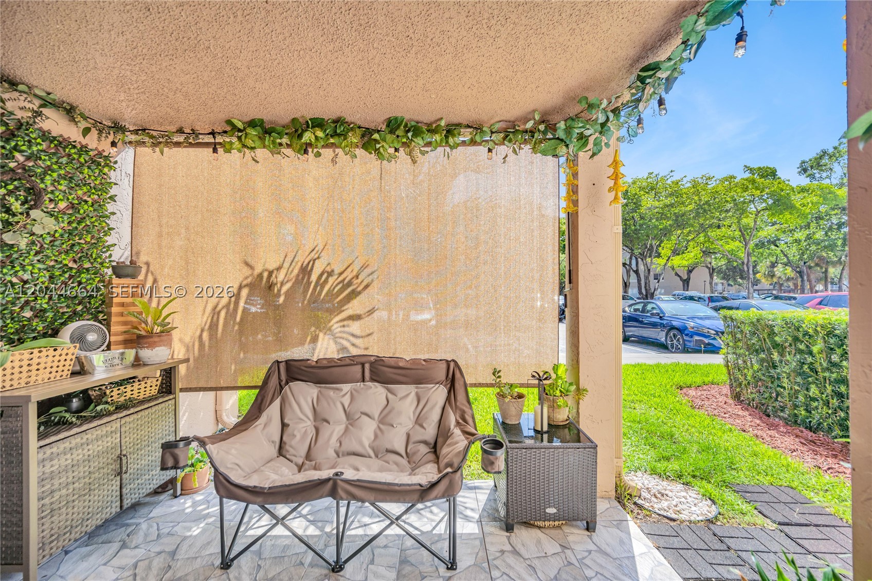 ROYAL PALM PLACE - Residential