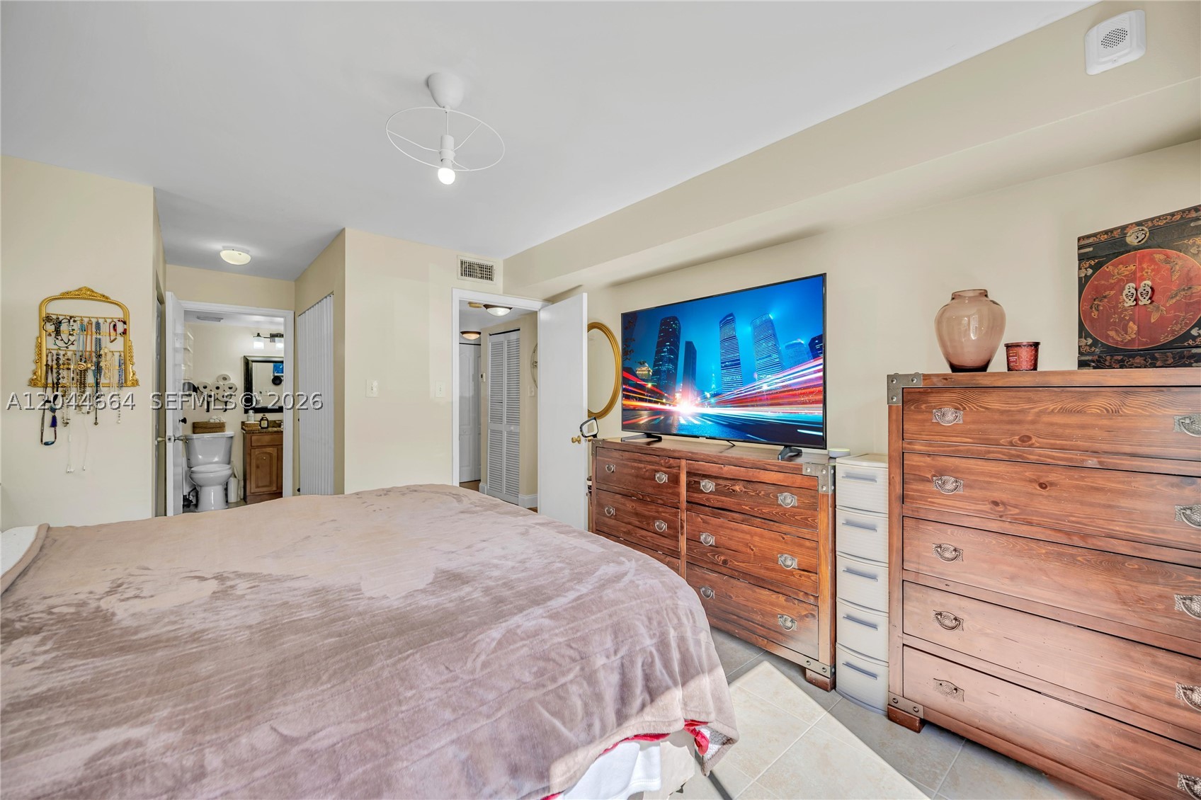 ROYAL PALM PLACE - Residential