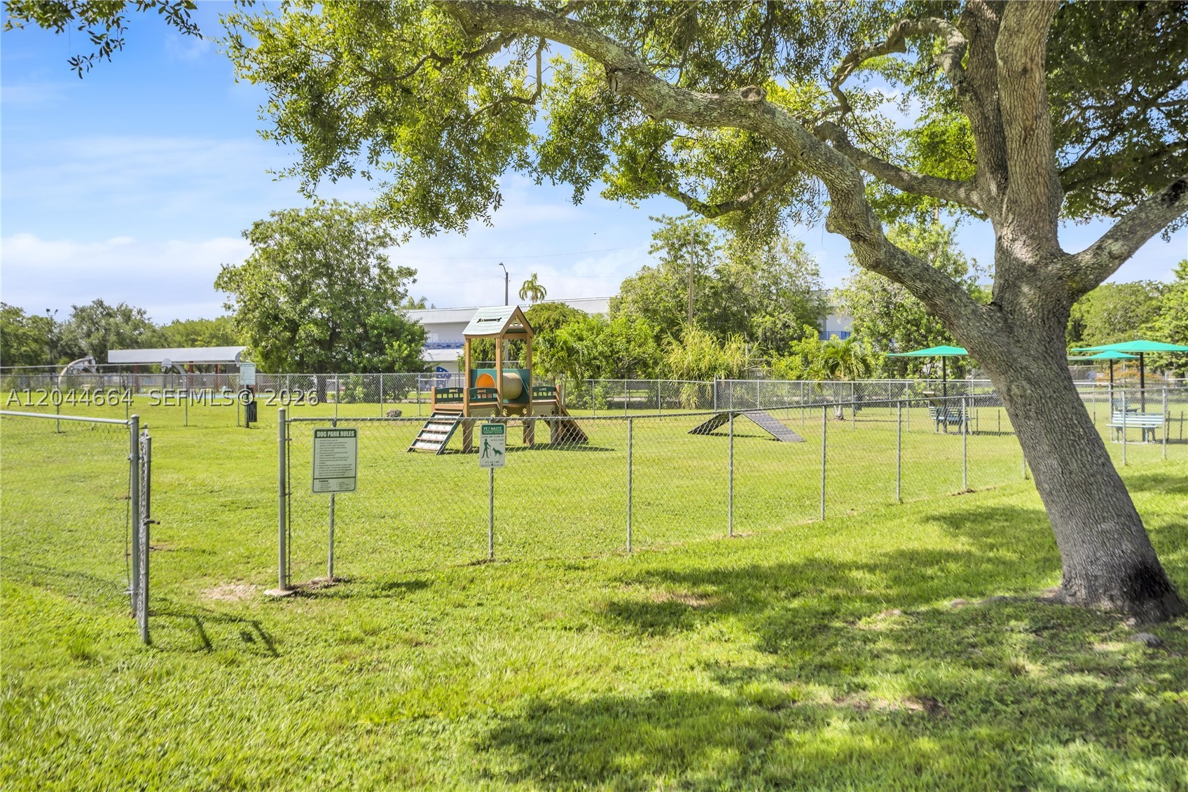 ROYAL PALM PLACE - Residential