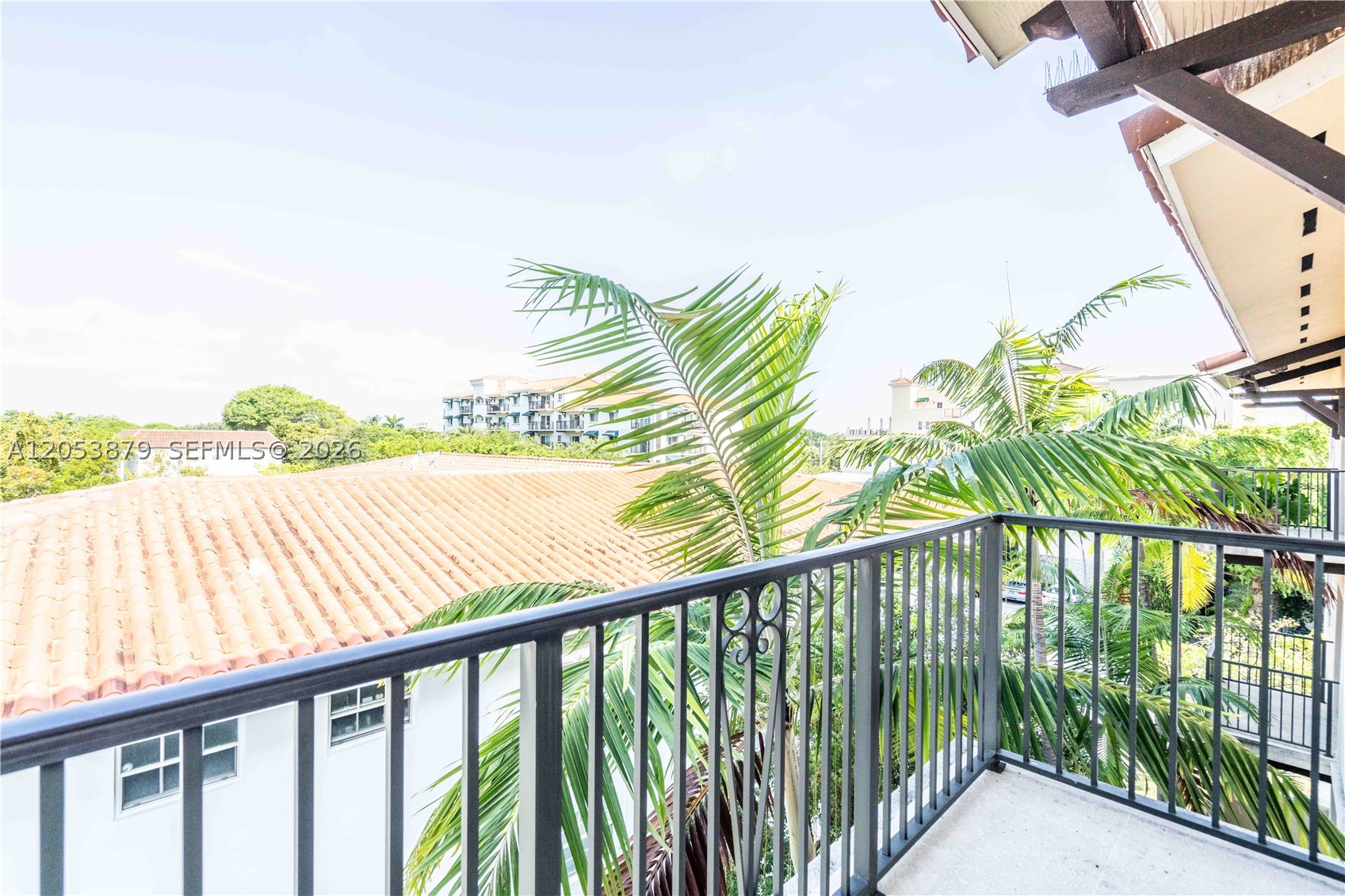 CORAL GABLES SEC K - Residential Lease