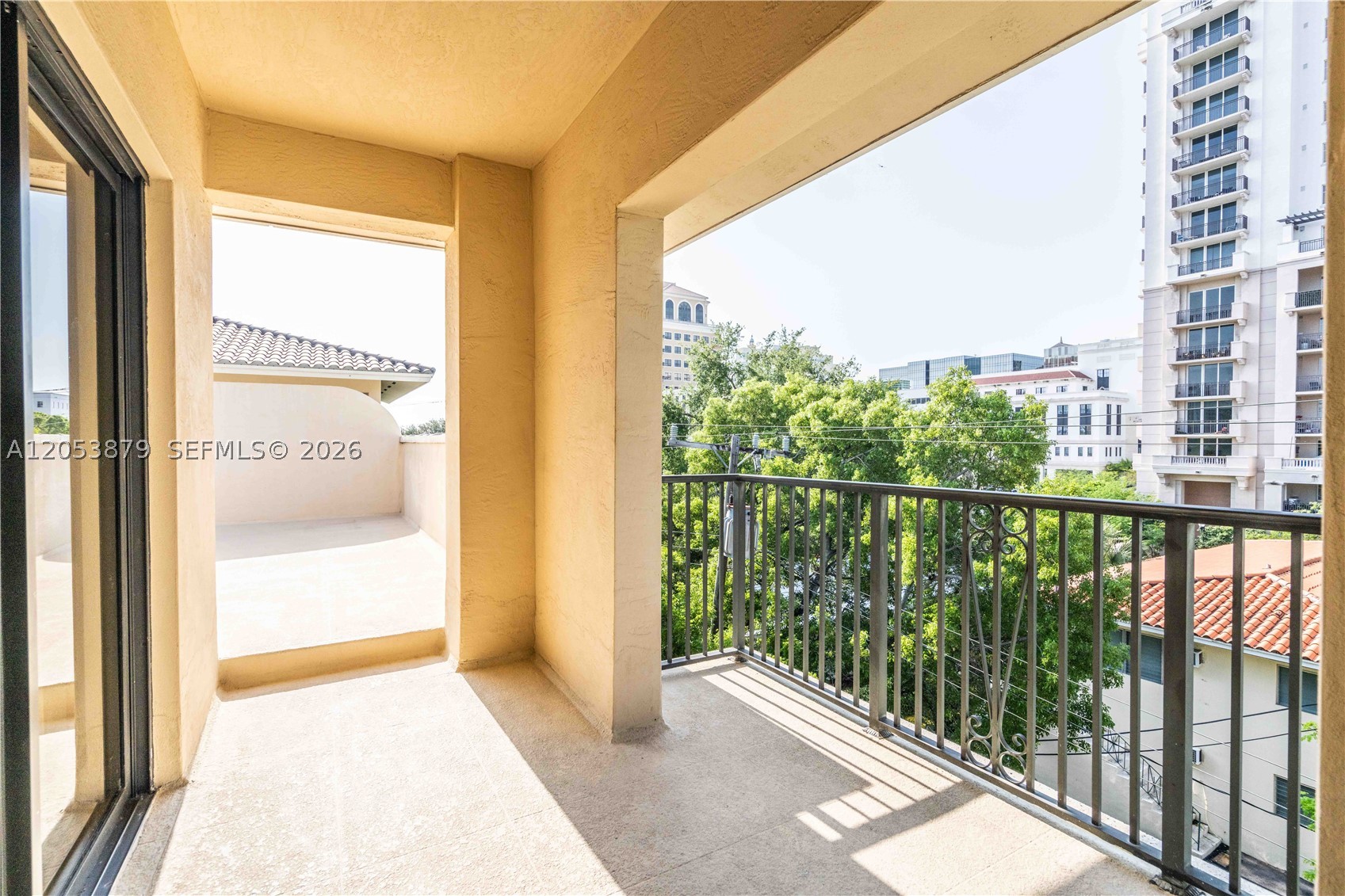 CORAL GABLES SEC K - Residential Lease