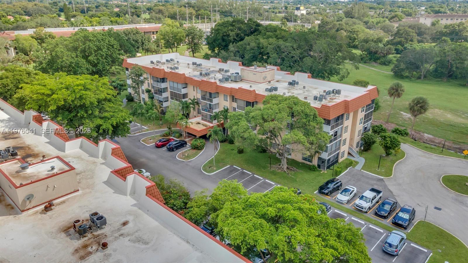 MANORS OF INVERRARY I-10 - Residential