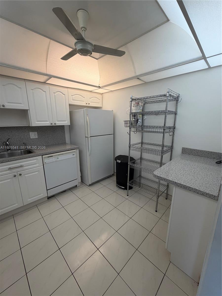 MANORS OF INVERRARY I-10 - Residential
