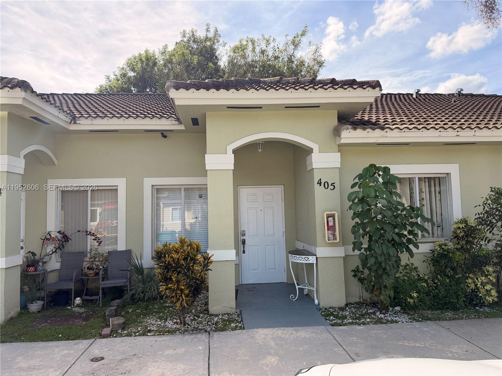 OLD BISCAYNE VILLAS CONDO - Residential