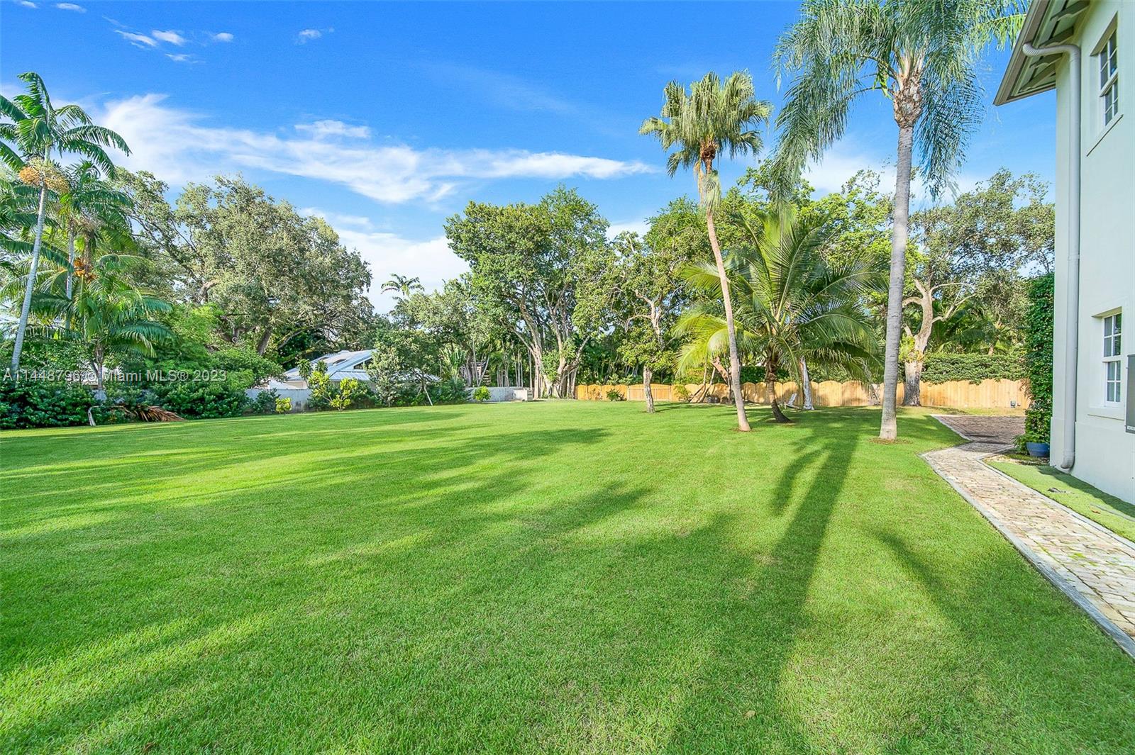 LENNOX PARK - Residential