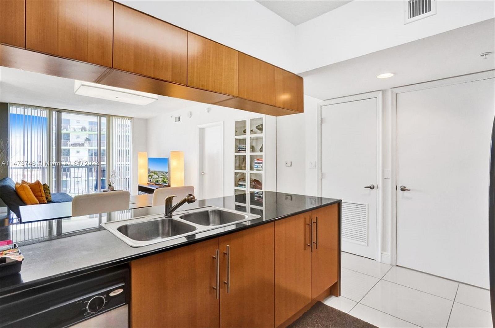 OPERA TOWER CONDO - Residential Lease