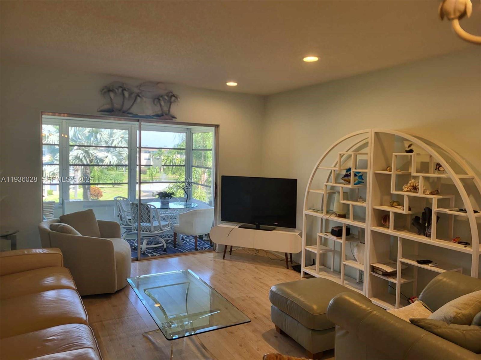 THISTLE GARDENS CONDO - Residential