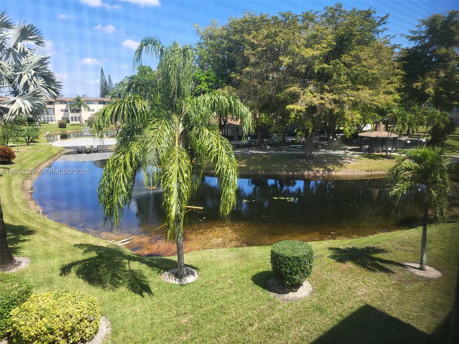 THISTLE GARDENS CONDO - Residential