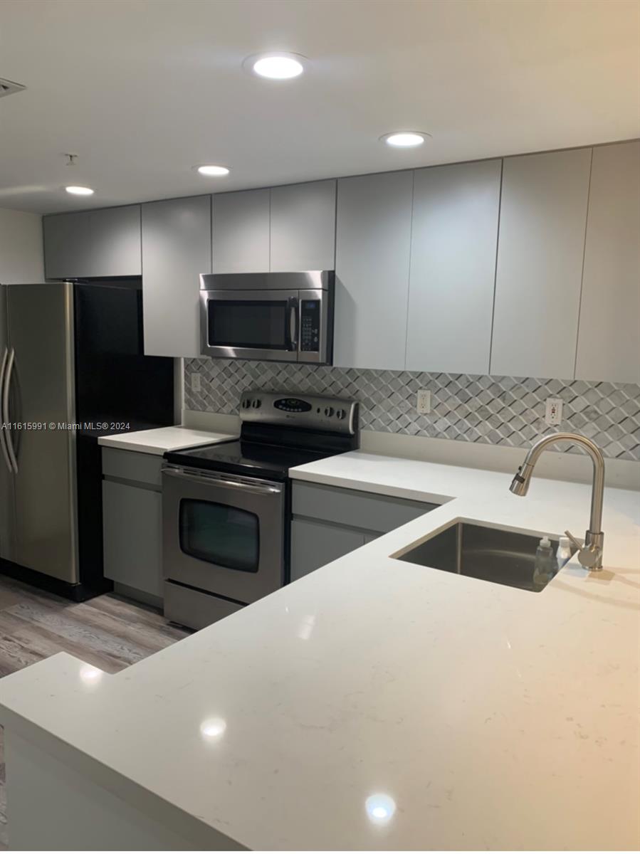 THE GALLERY PLAZA CONDO - Residential Lease