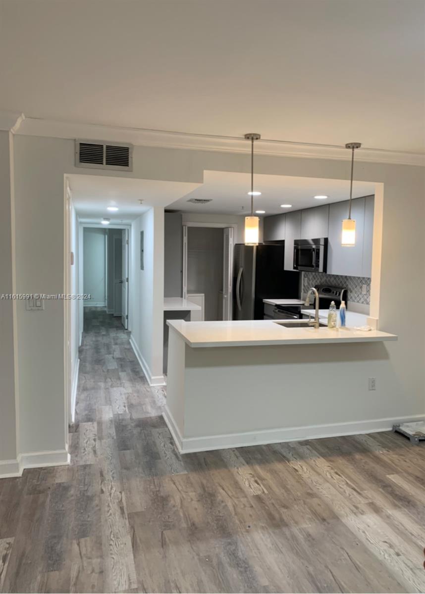 THE GALLERY PLAZA CONDO - Residential Lease