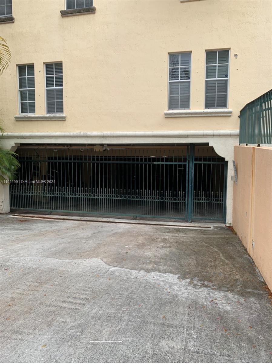 THE GALLERY PLAZA CONDO - Residential Lease