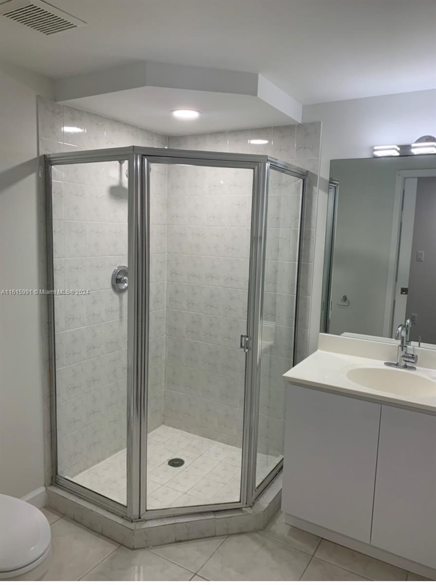THE GALLERY PLAZA CONDO - Residential Lease
