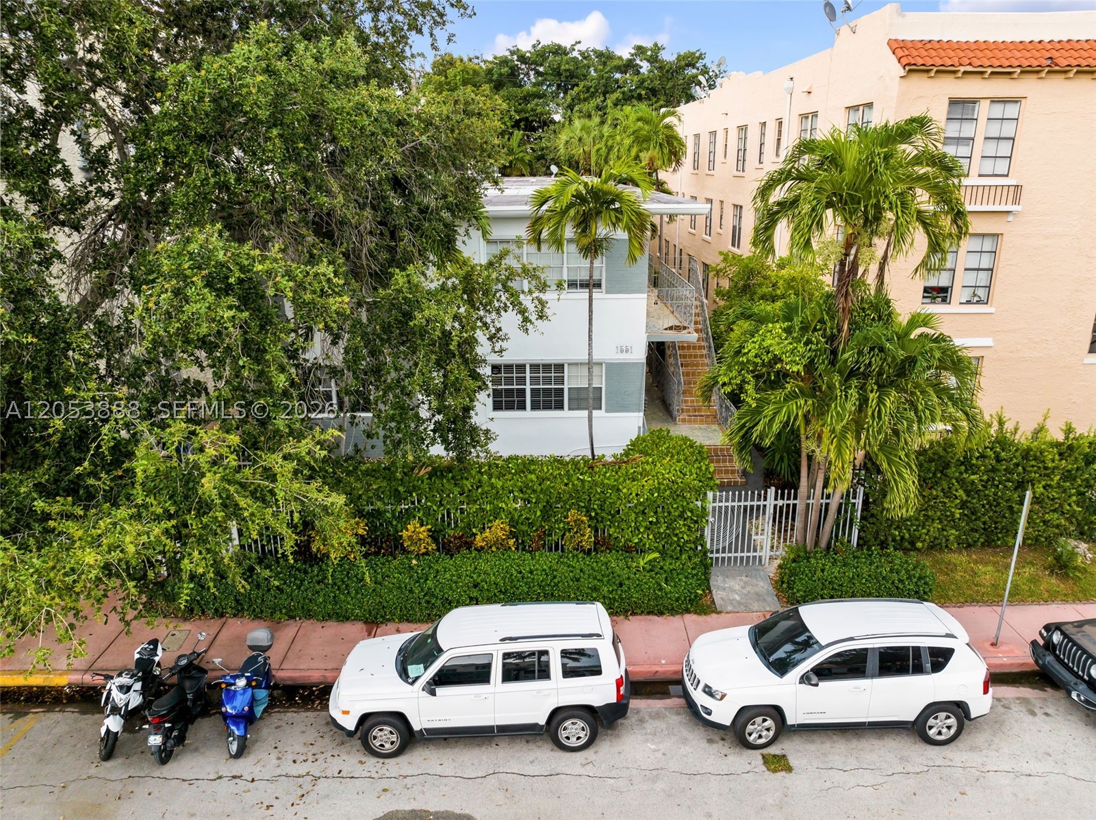 LINCOLN PLACE CONDO - Residential