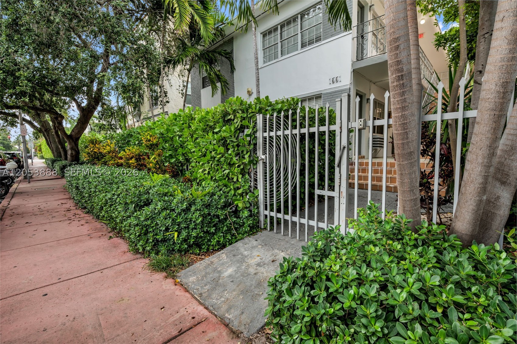 LINCOLN PLACE CONDO - Residential