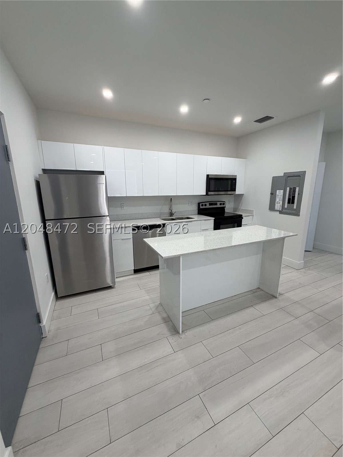 HIALEAH 13TH ADDN AM PL R - Residential Lease