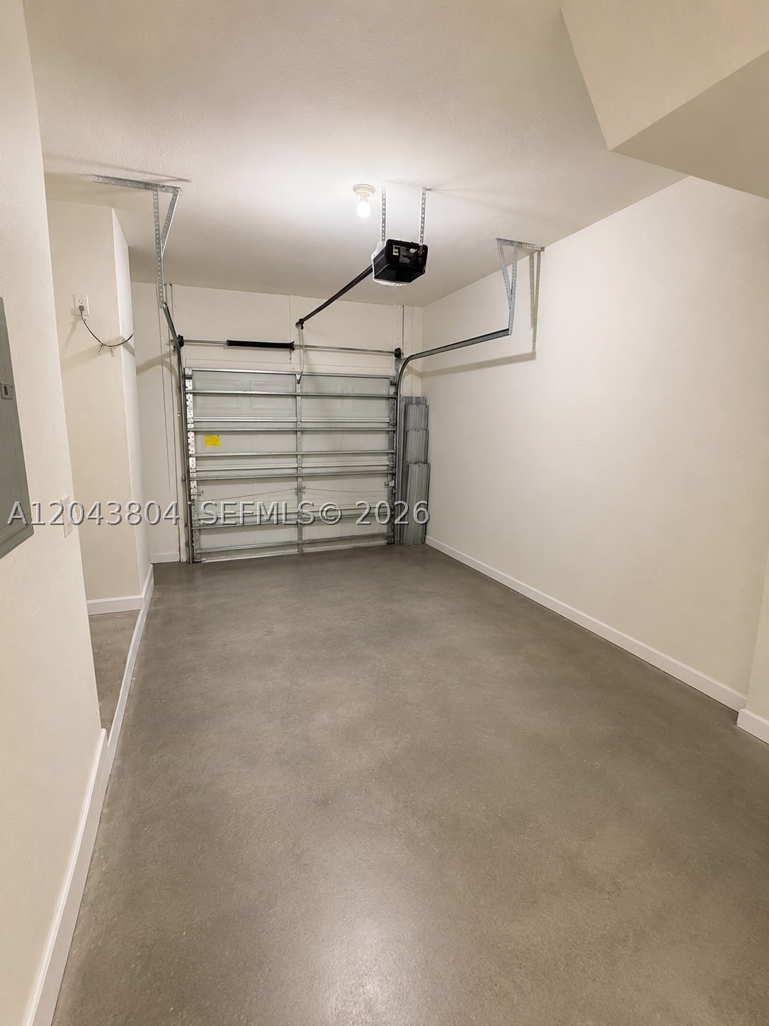 SHOMA TOWNHOMES AT ROYAL - Residential