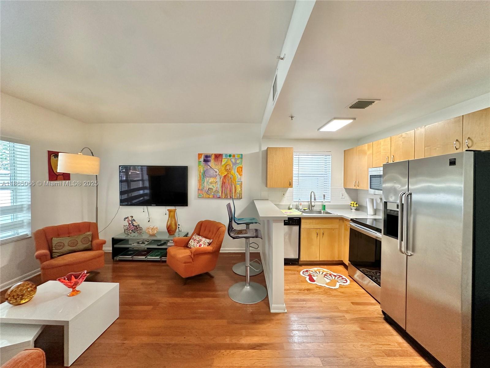 THE RUSKIN CONDO - Residential Lease