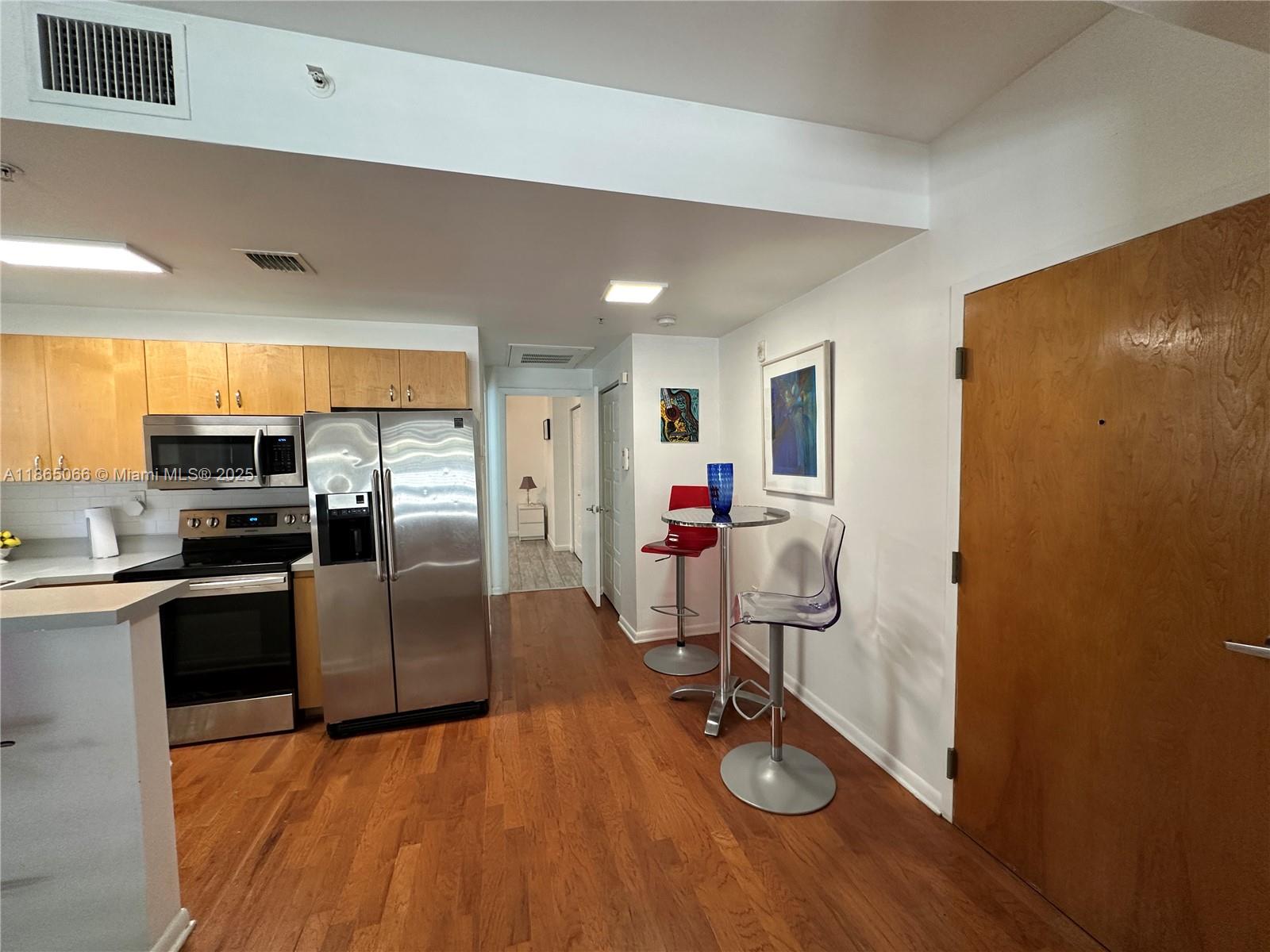 THE RUSKIN CONDO - Residential Lease