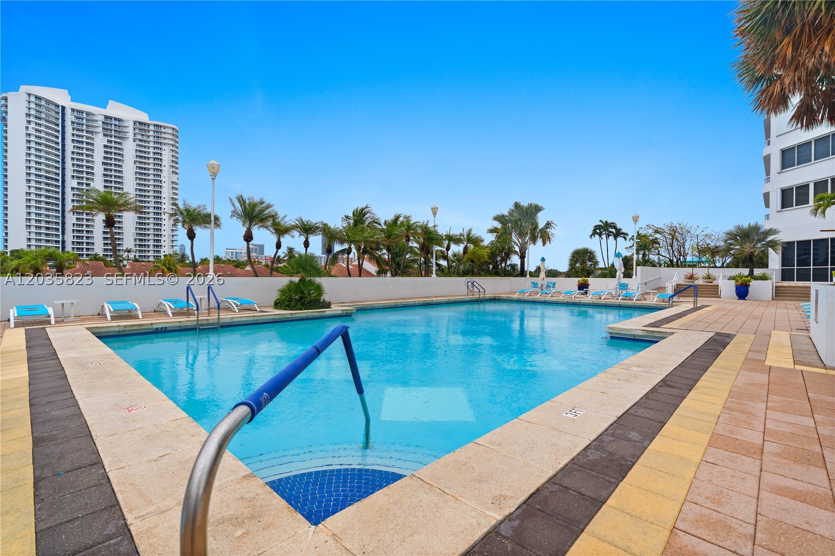 ONE ISLAND PLACE CONDO 1 - Residential