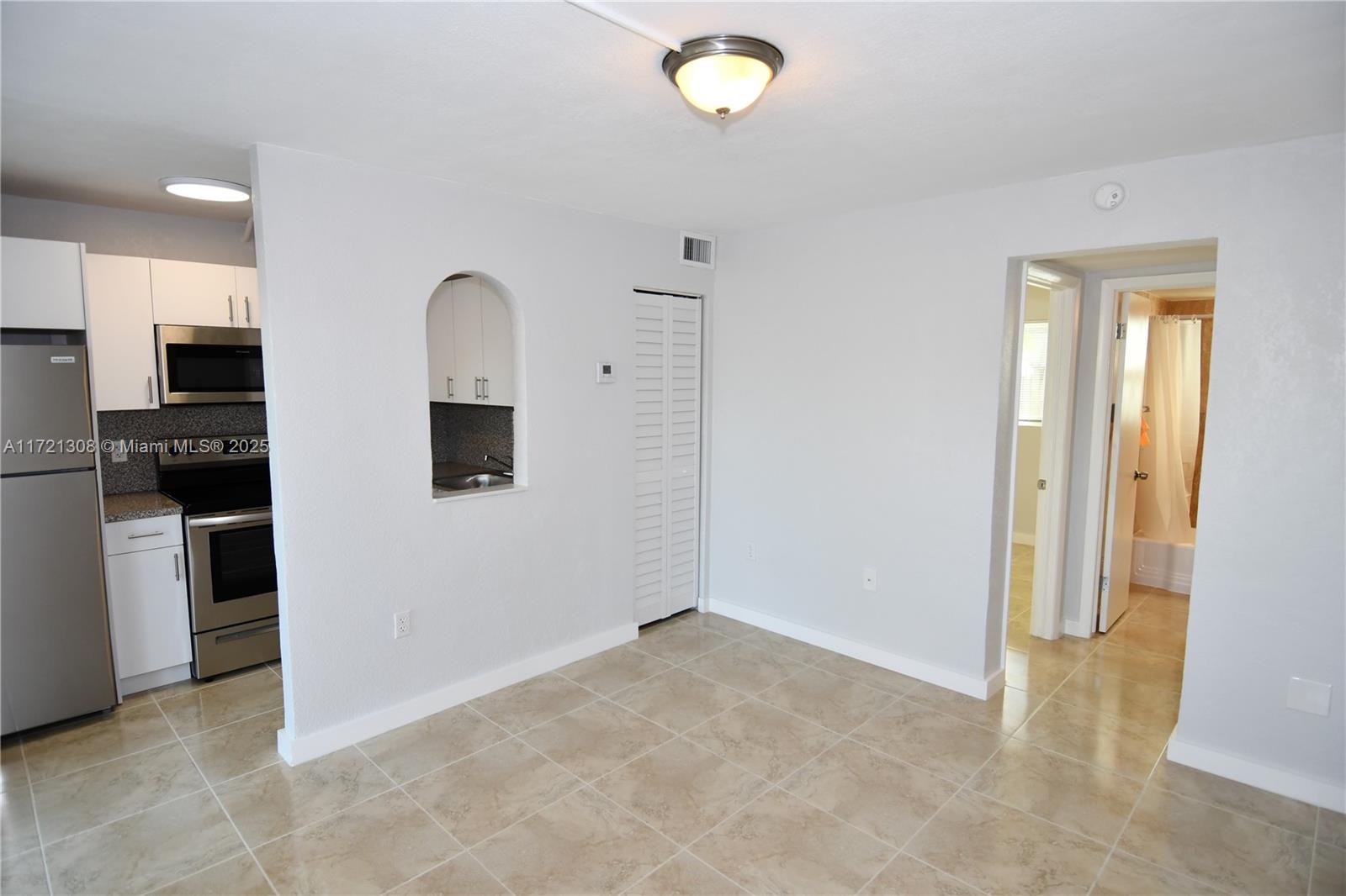 ORCHARD VILLA EXTENSION - Residential Lease