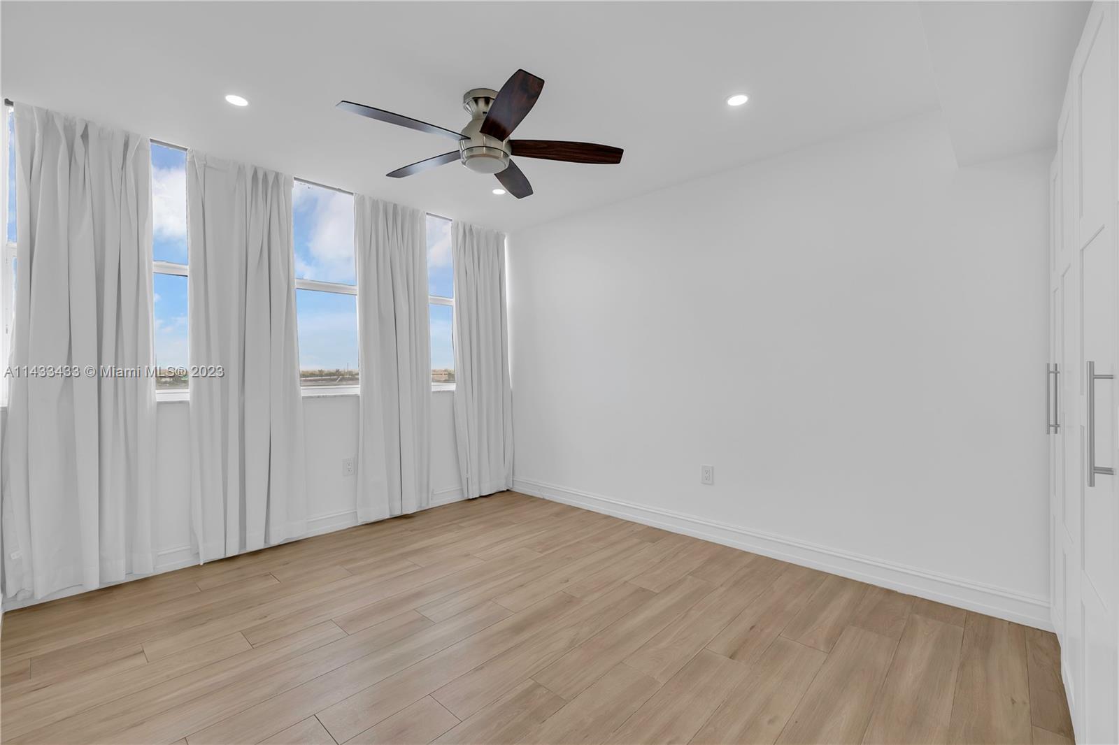 BONAVIDA CONDO - Residential Lease