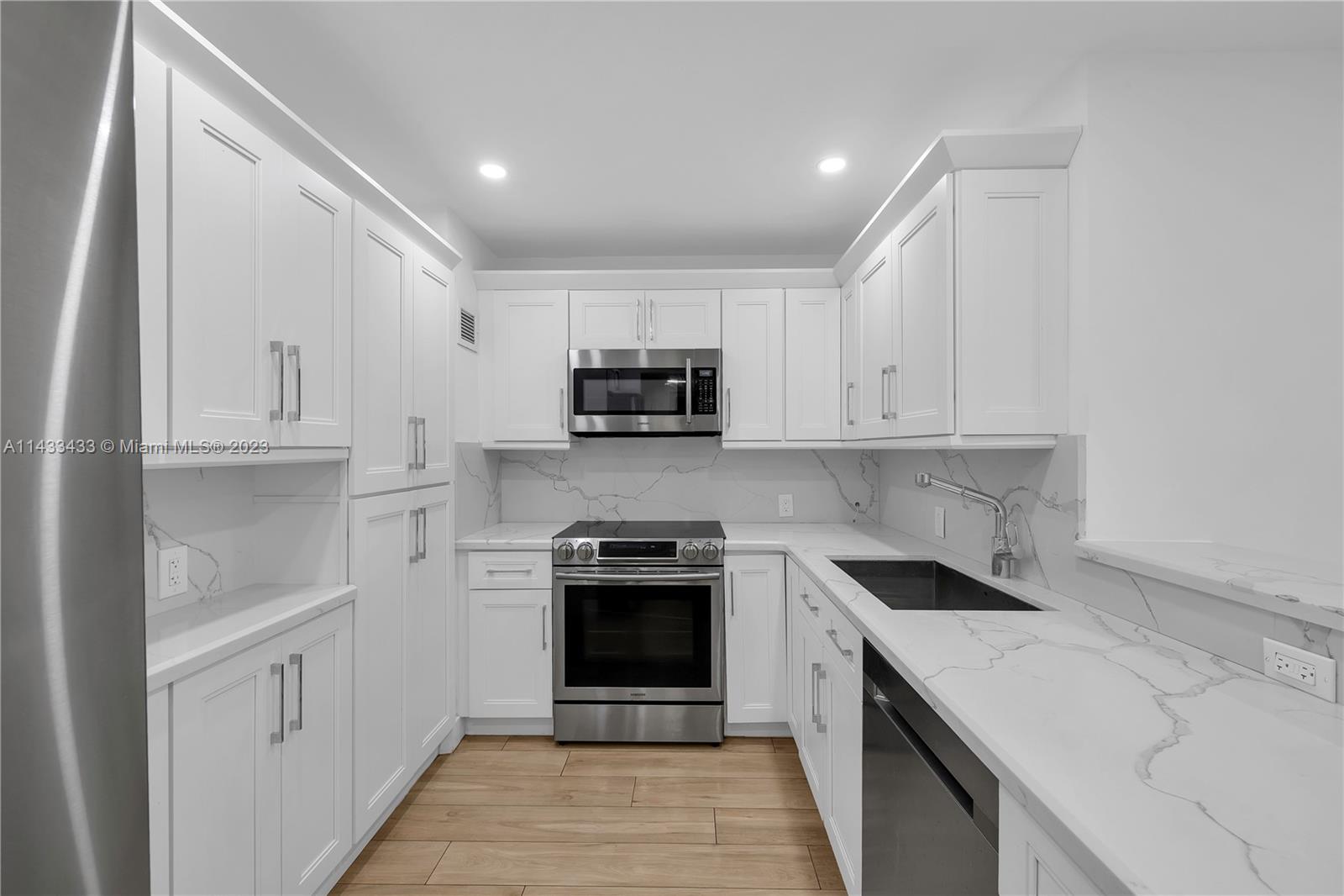 BONAVIDA CONDO - Residential Lease