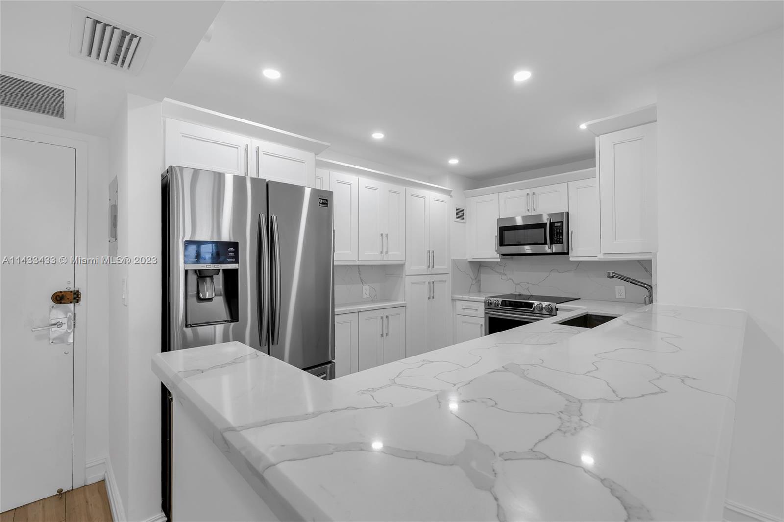 BONAVIDA CONDO - Residential Lease