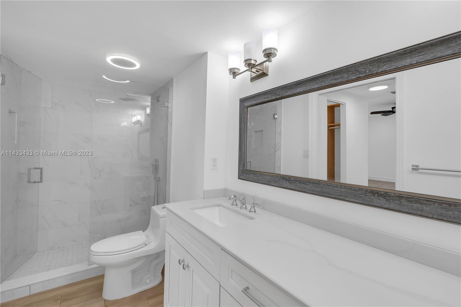 BONAVIDA CONDO - Residential Lease