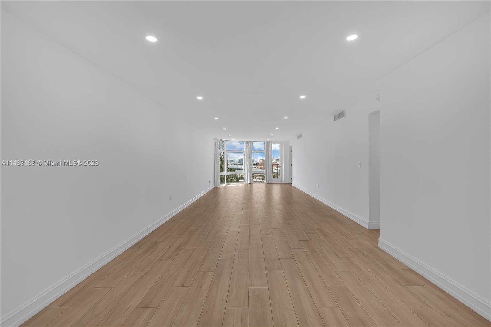 BONAVIDA CONDO - Residential Lease