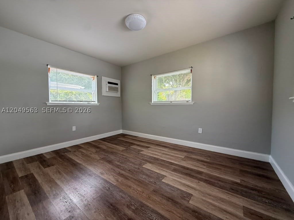 W MIAMI SHORES SEC B - Residential Lease