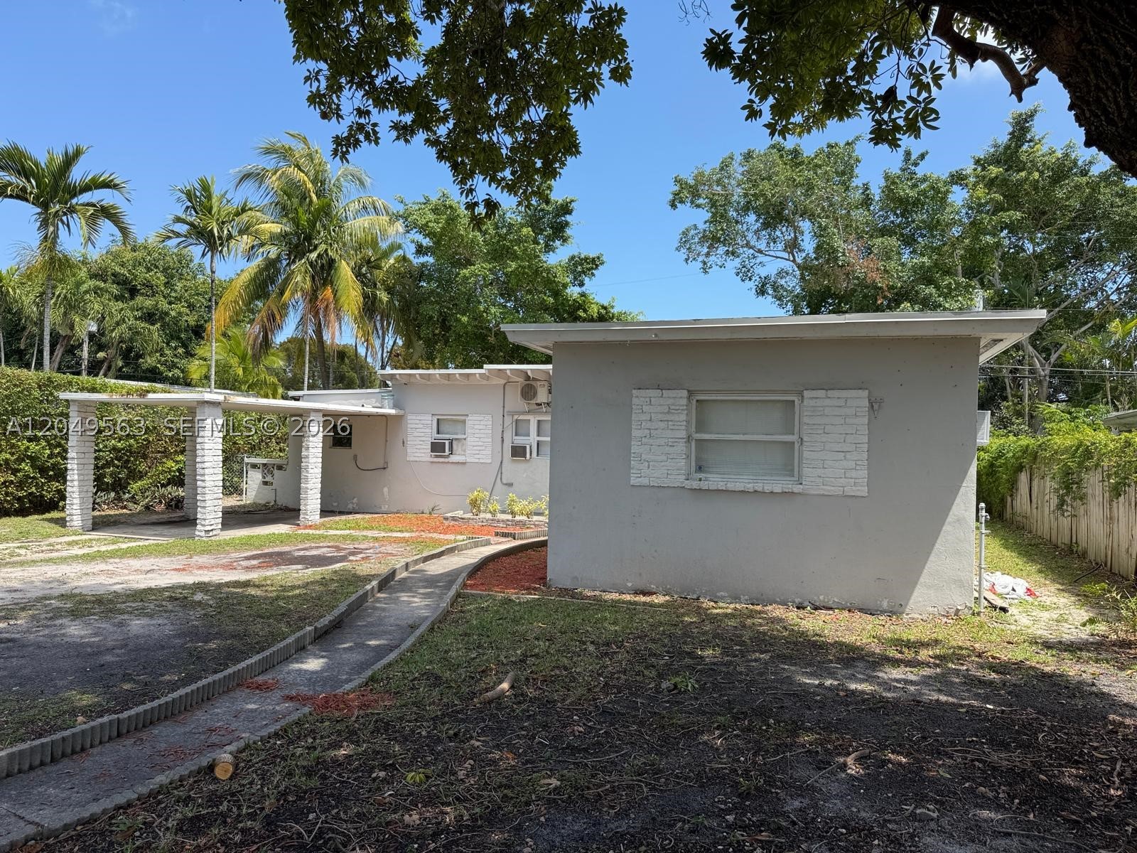 W MIAMI SHORES SEC B - Residential Lease