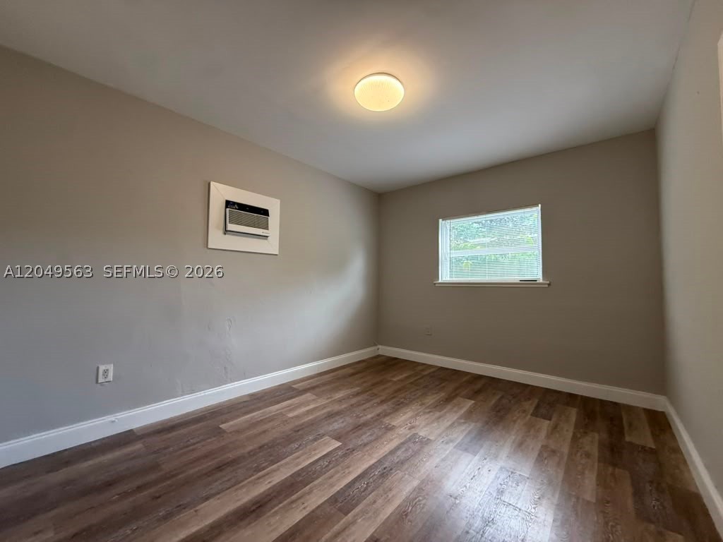 W MIAMI SHORES SEC B - Residential Lease
