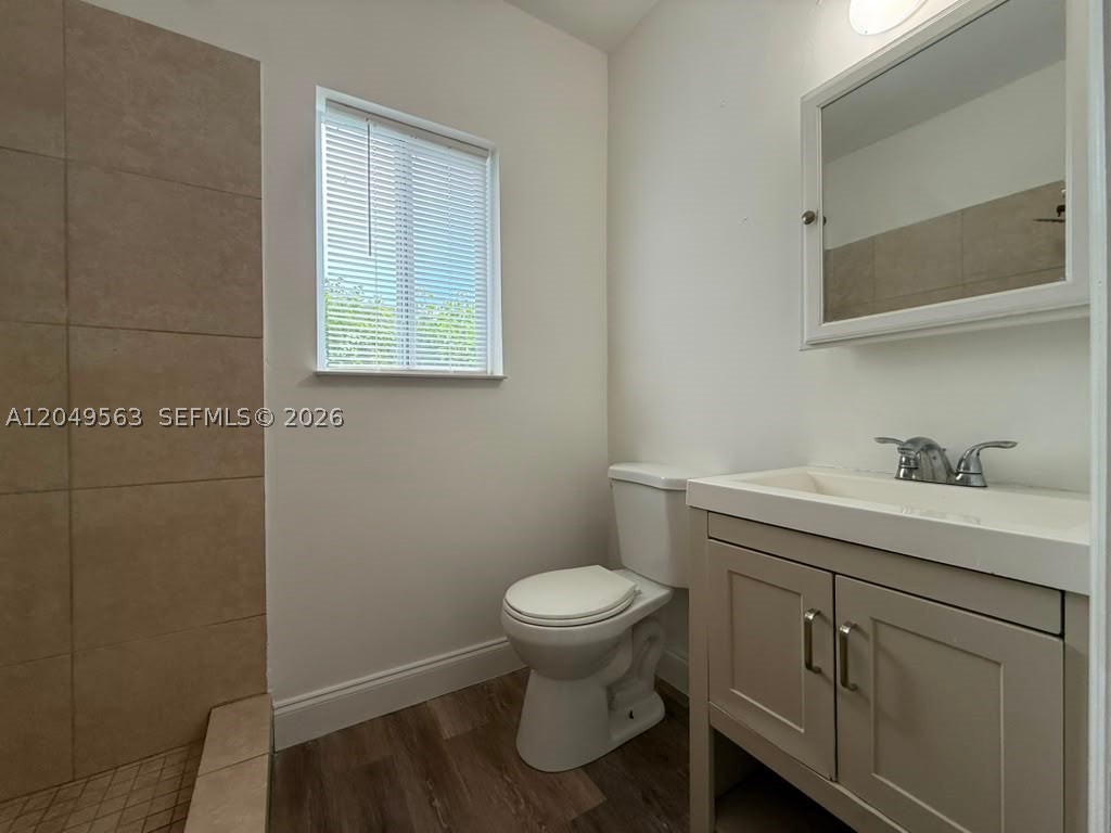 W MIAMI SHORES SEC B - Residential Lease