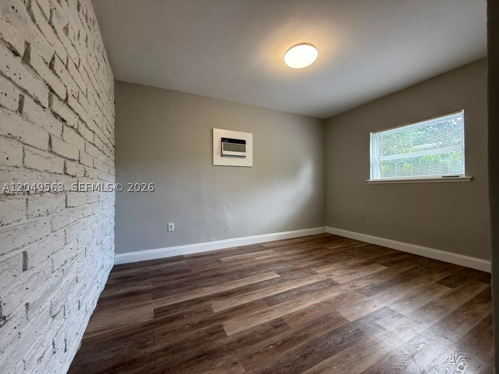W MIAMI SHORES SEC B - Residential Lease