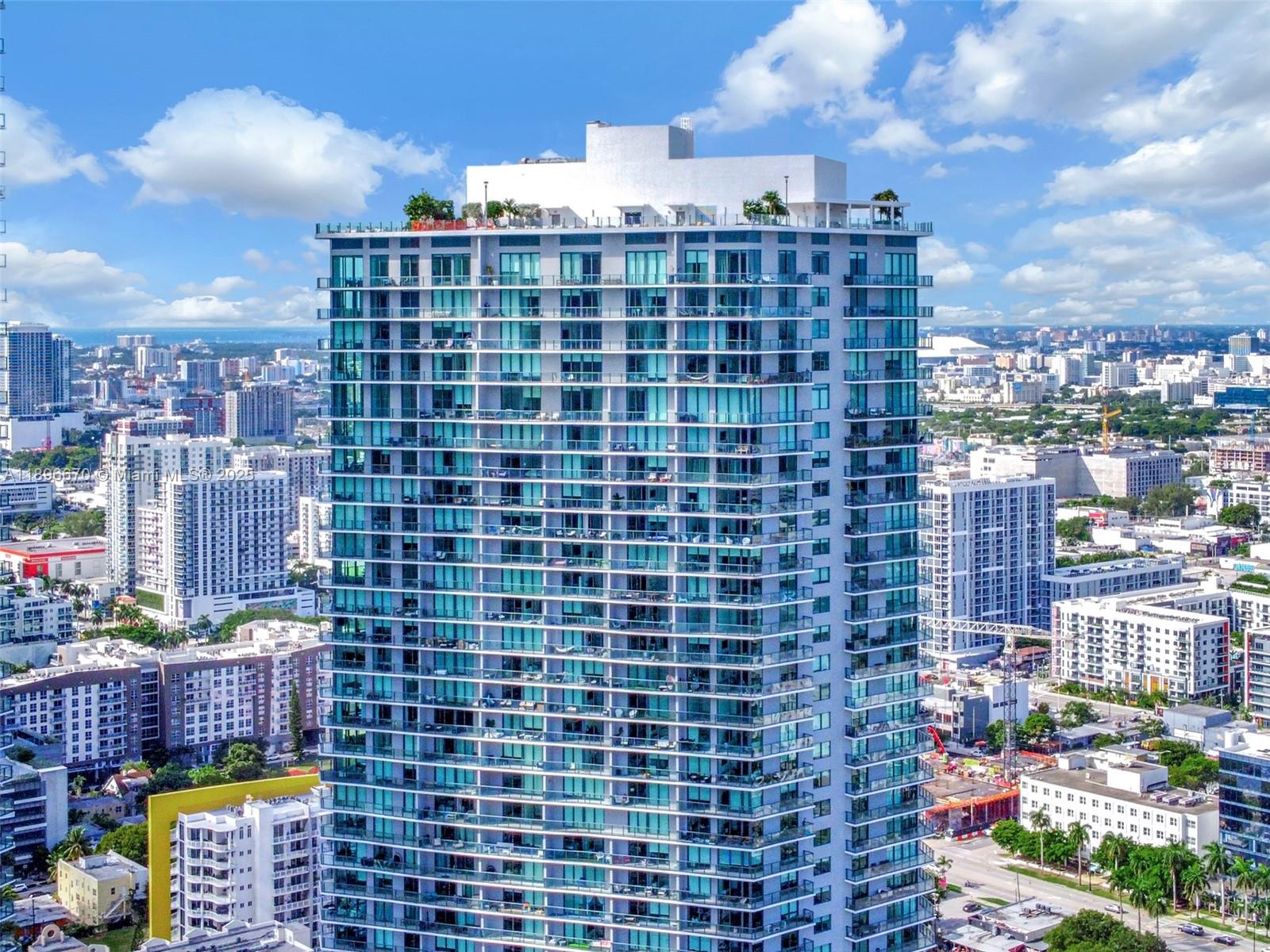 PARAISO BAYVIEWS CONDO - Residential