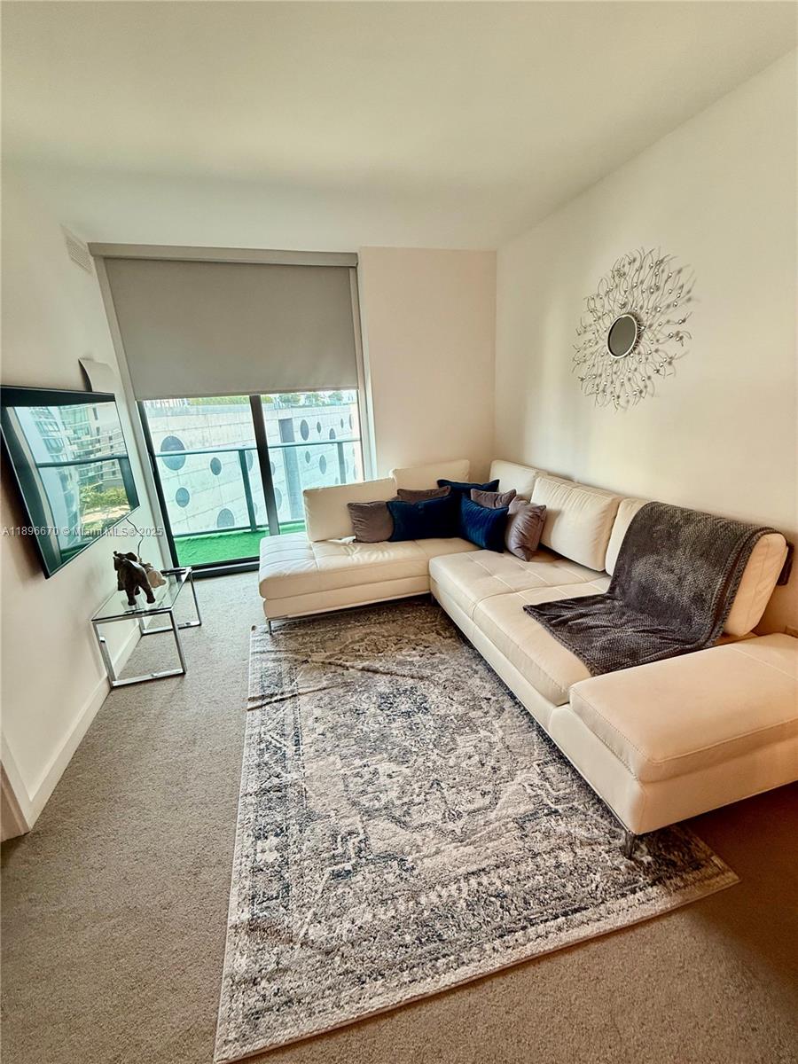Beautiful unit in Paraiso Bayview .1 bedroom with 1 and 1/2 bathrooms  Unit features luxurious finishes all around. Big walking closets . washer and dryer .and spacious open balcony with a wonderful view.The amenities at Paraiso Bayview includes 2 pools ,tennis court paddle court. BBQ areas, Playroom, state of the art fitness center. Theater Spa, Valet parking and concierge Billiard room,membership to Beach Club and more.  Don't miss the opportunity to live in this paradise .