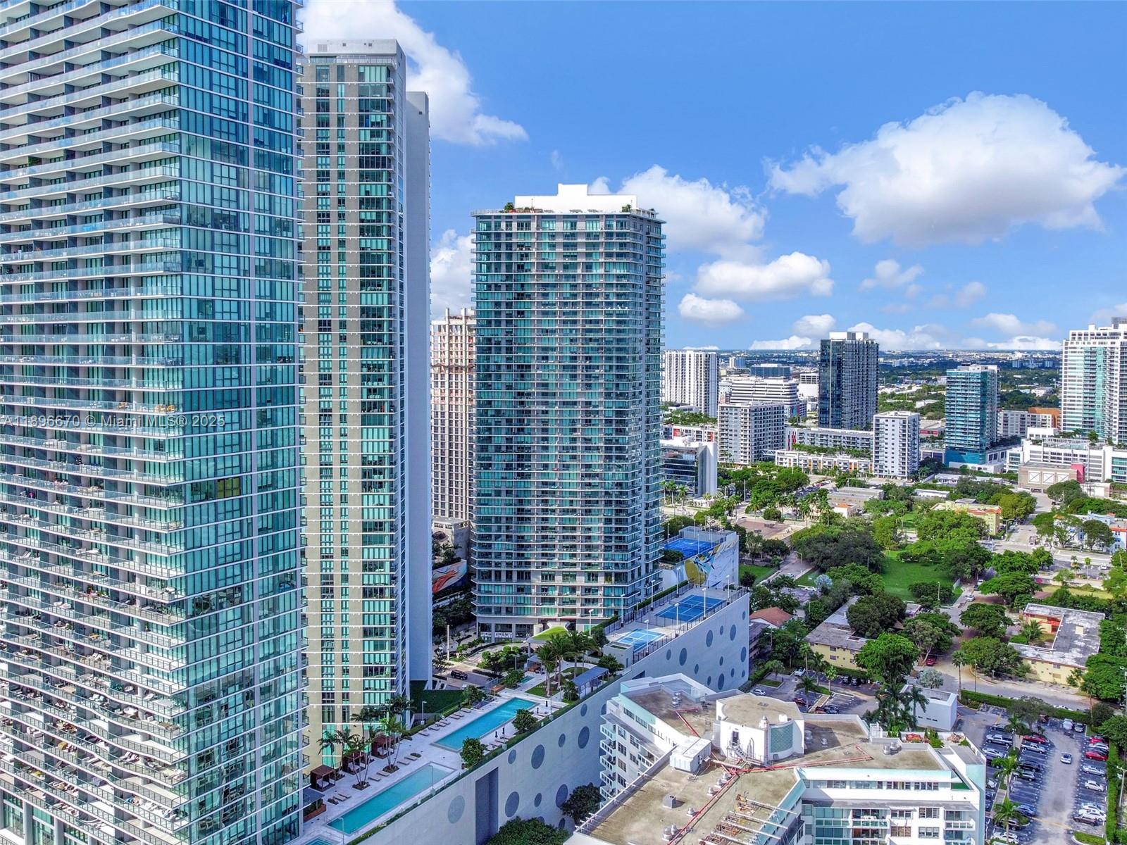 PARAISO BAYVIEWS CONDO - Residential