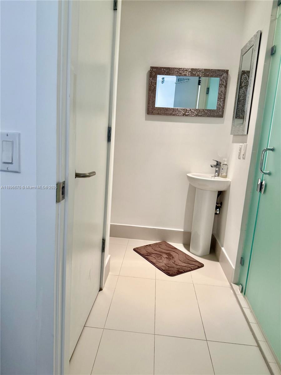 PARAISO BAYVIEWS CONDO - Residential